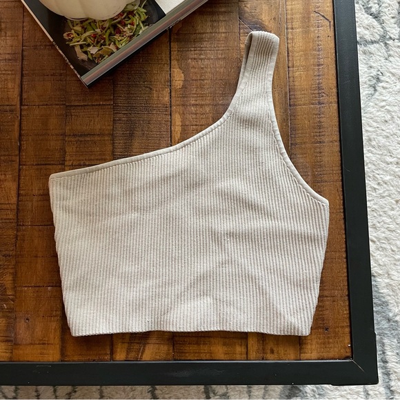 Babaton cropped one shoulder knit ribbed tank - Picture 1 of 6
